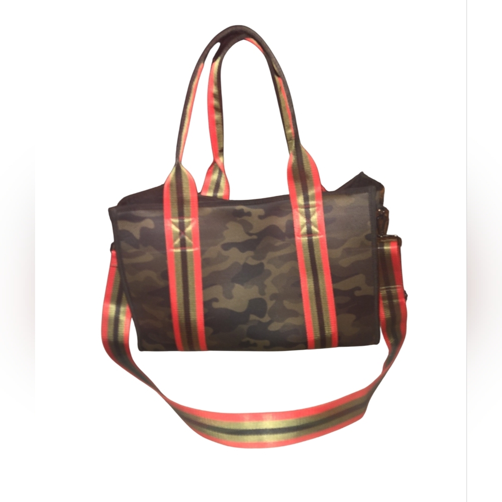 HAUTE SHORE “Isla” Camo Tote Bag
